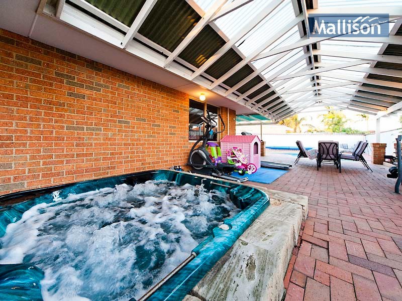 6 The Cove, Canning Vale WA 6155