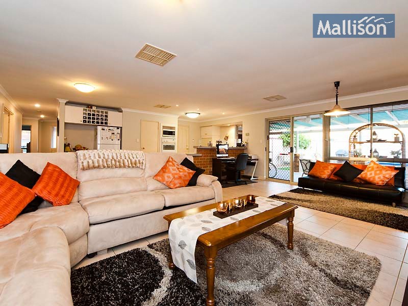 6 The Cove, Canning Vale WA 6155