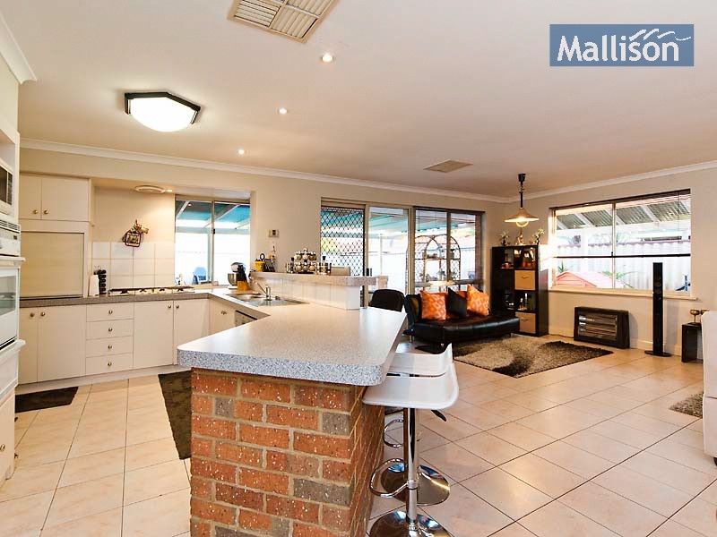 6 The Cove, Canning Vale WA 6155