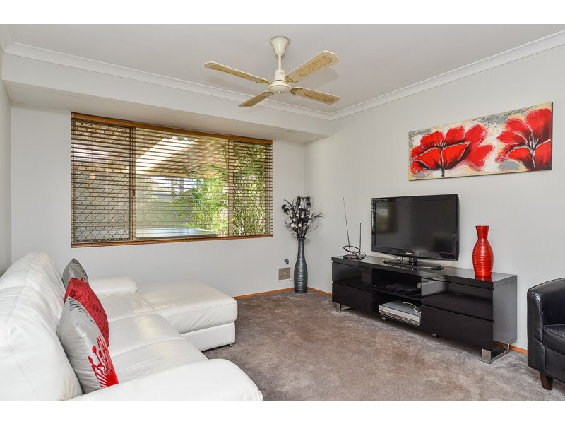 20 Jooleen Way, Thornlie WA 6108