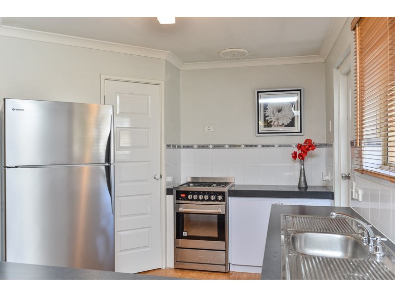 20 Jooleen Way, Thornlie WA 6108