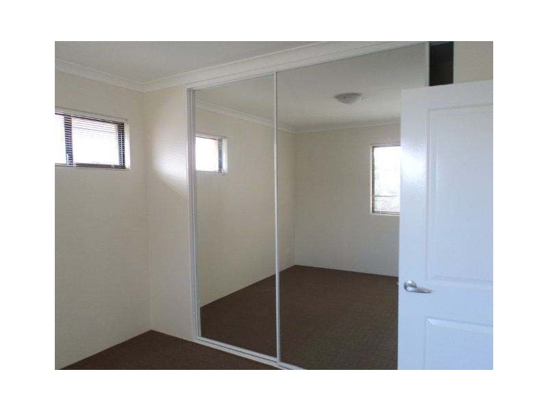 4/92 Parkin Street, Rockingham WA 6168