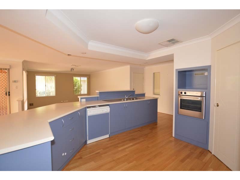 16 Lexington Avenue, Canning Vale WA 6155