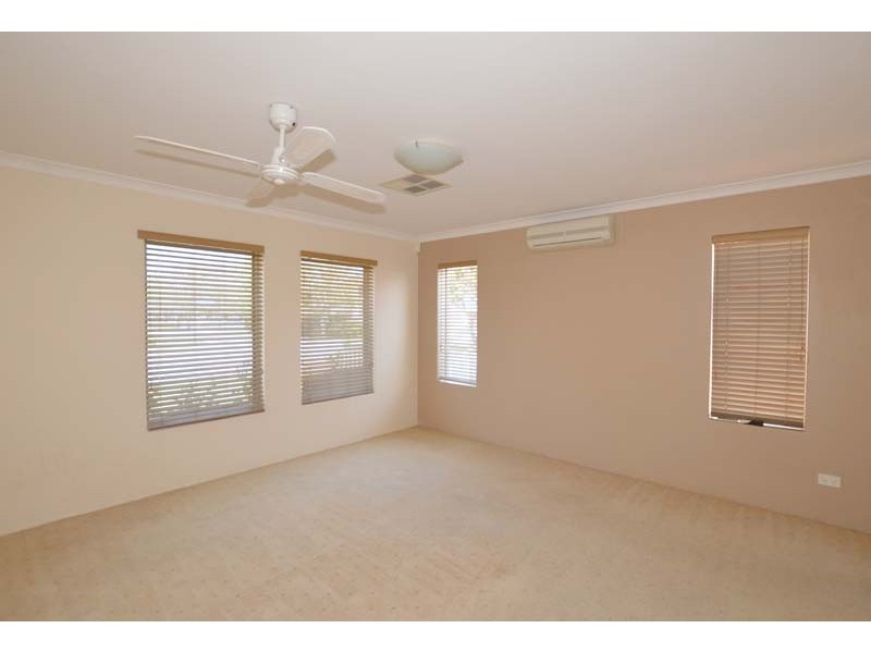 16 Lexington Avenue, Canning Vale WA 6155