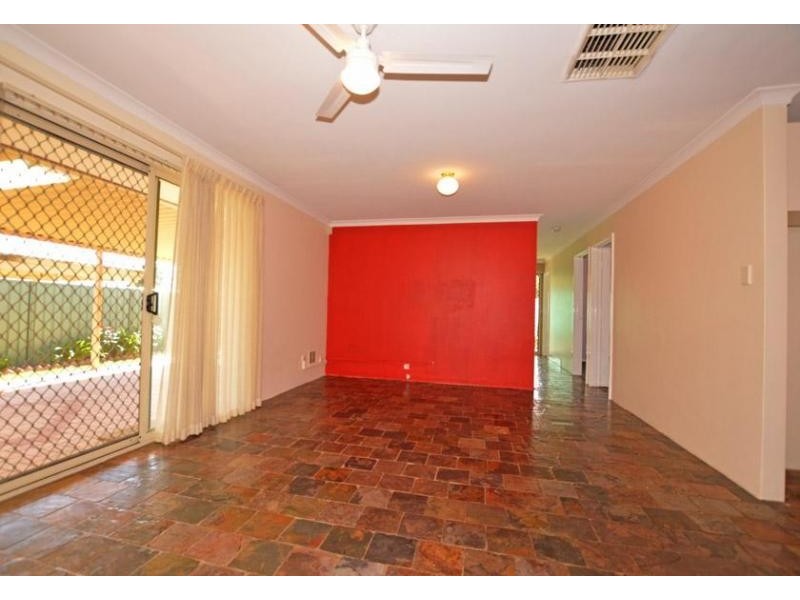 14 Carakine Grove, Thornlie WA 6108