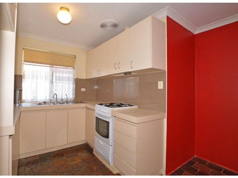 14 Carakine Grove, Thornlie WA 6108