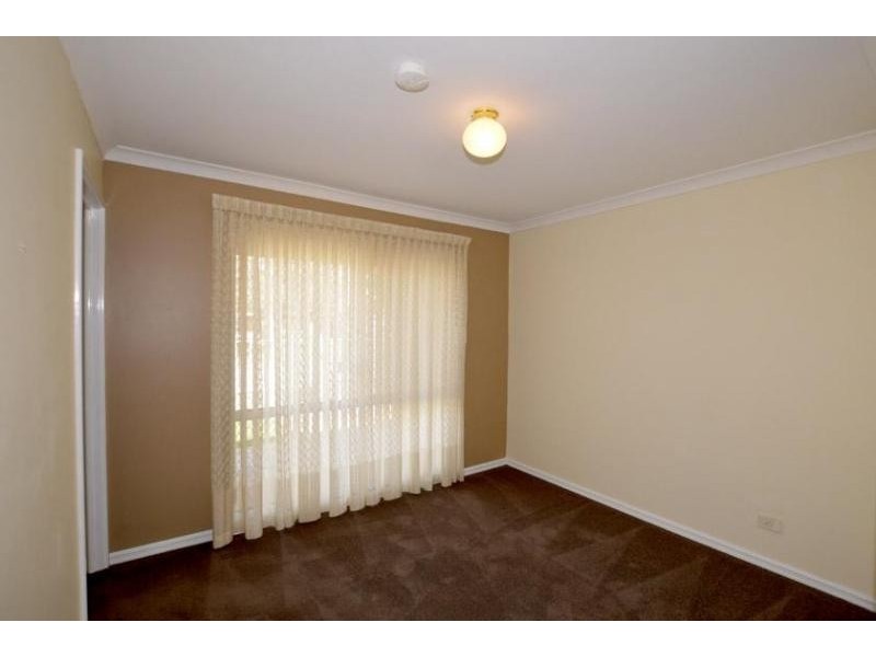 14 Carakine Grove, Thornlie WA 6108