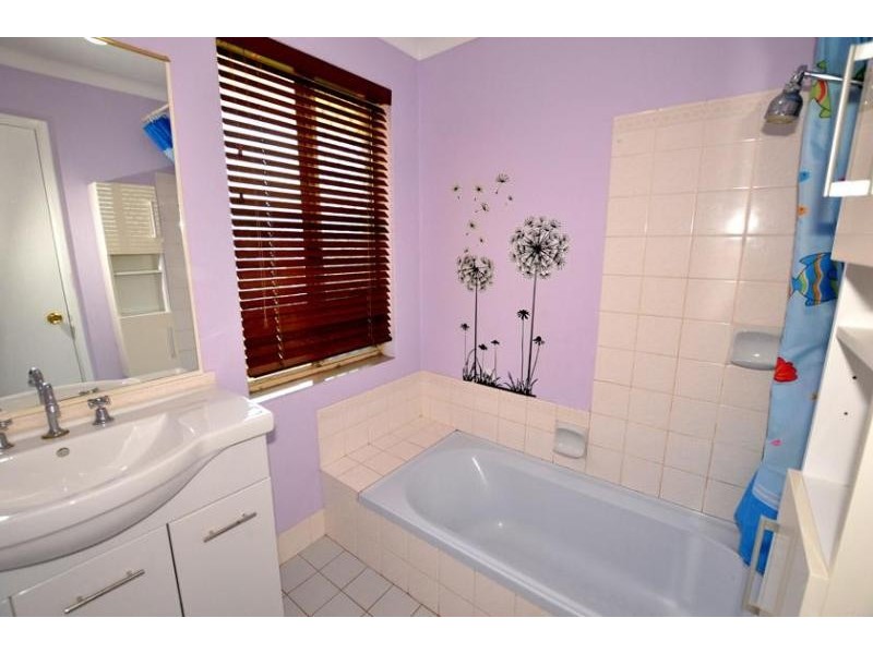 14 Carakine Grove, Thornlie WA 6108