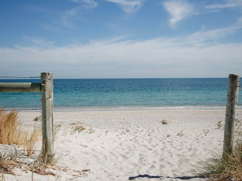 4 Islandview Rise, Yangebup WA 6164