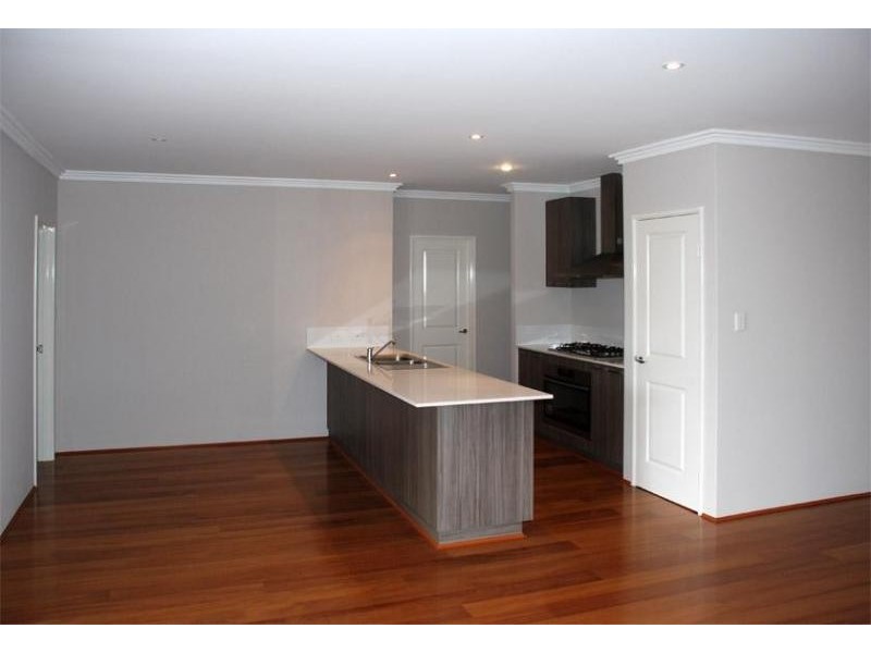 9/9 Parnell Way, Canning Vale WA 6155