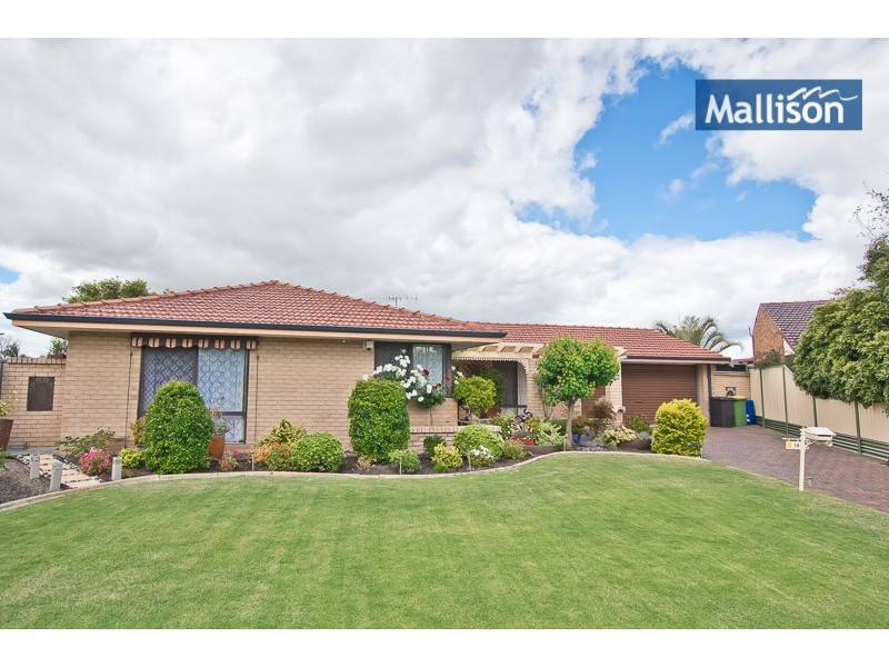 18 Ambassador Court, Thornlie WA 6108