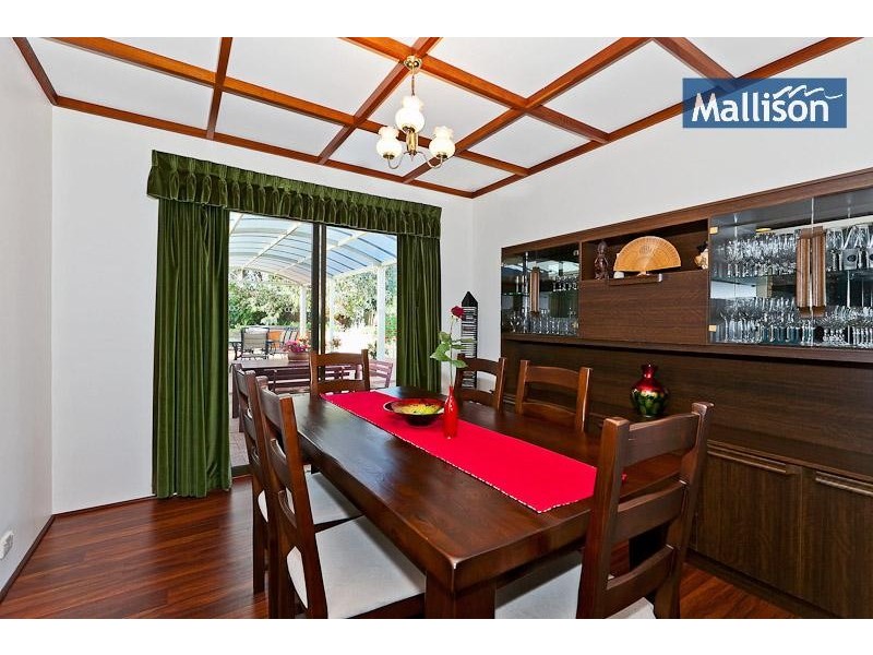 4 Coombs Place, Bateman WA 6150