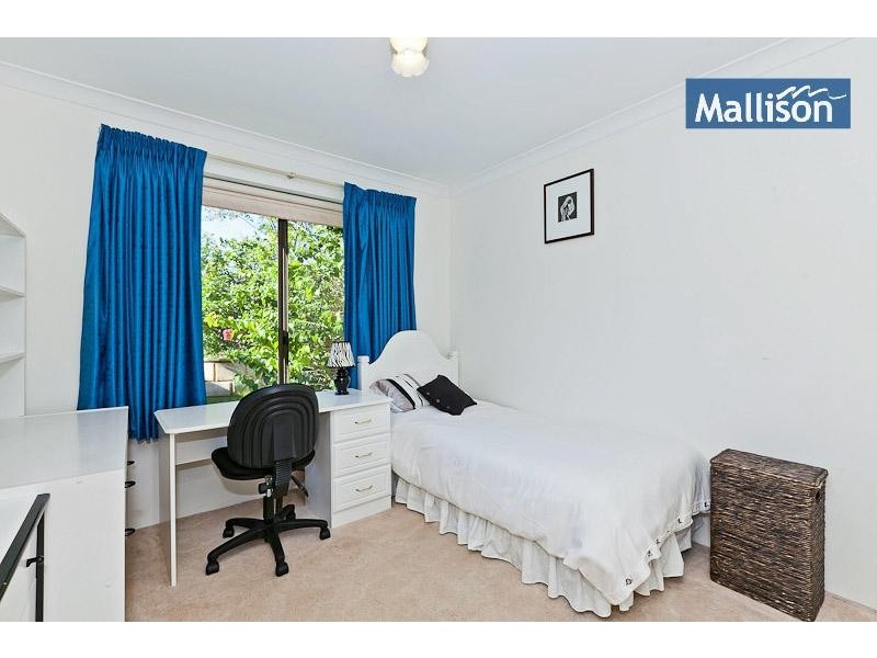 4 Coombs Place, Bateman WA 6150