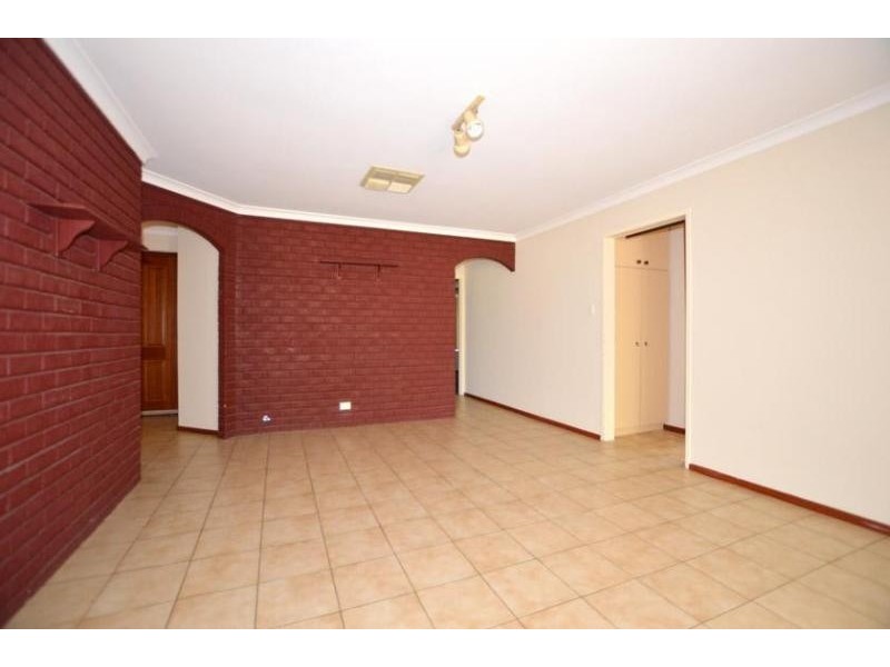 18 Osprey Drive, Yangebup WA 6164