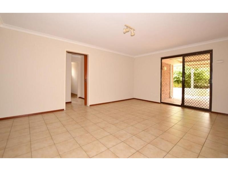 18 Osprey Drive, Yangebup WA 6164