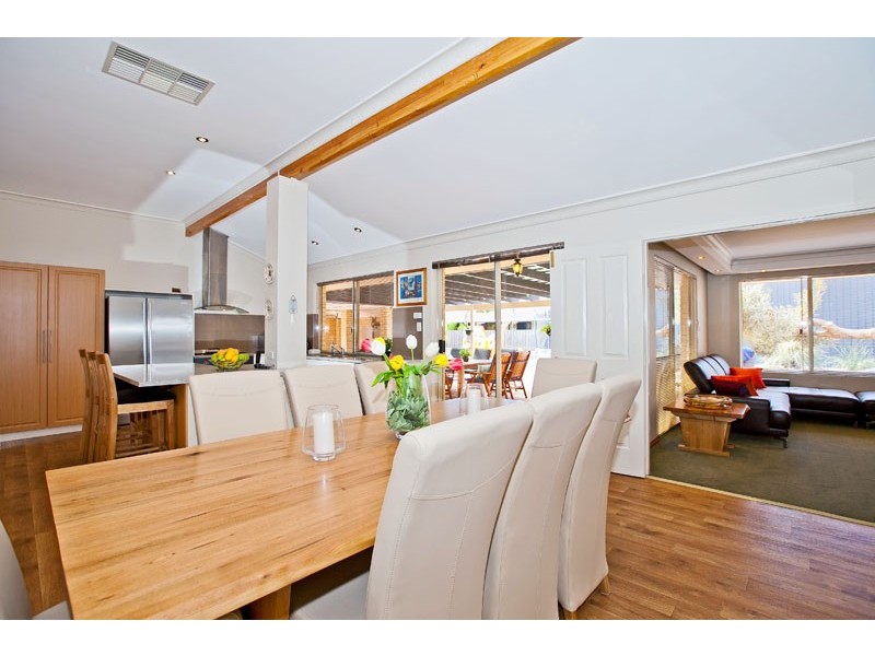 12 Wilfred Road, Canning Vale WA 6155