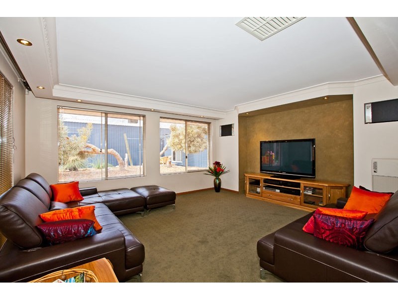 12 Wilfred Road, Canning Vale WA 6155