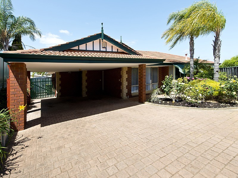 33 Treetop Circle, Canning Vale WA 6155