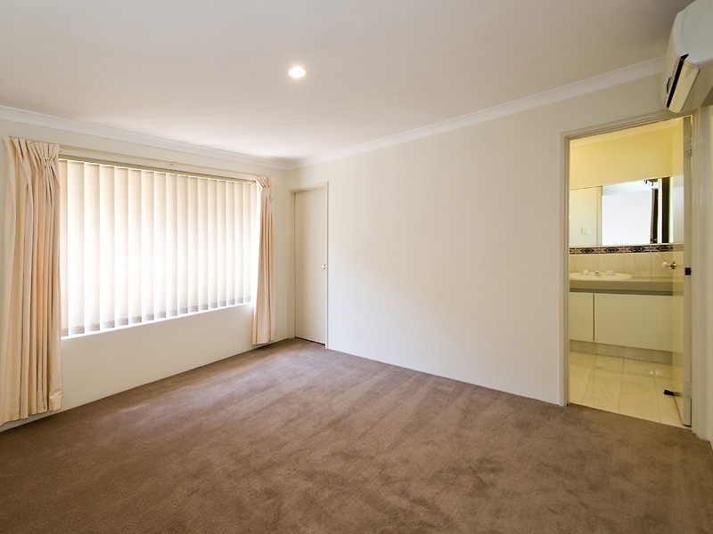 33 Treetop Circle, Canning Vale WA 6155