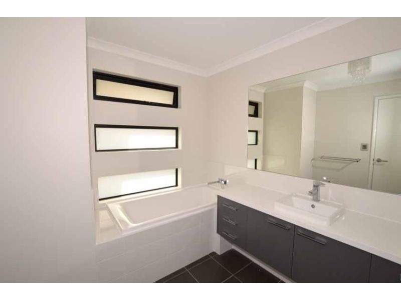 4 Anthus Corner, Waterford WA 6152