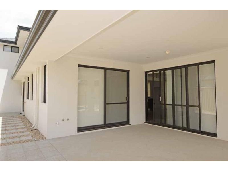 4 Anthus Corner, Waterford WA 6152