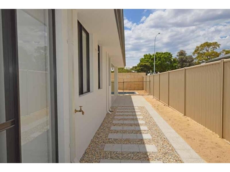 4 Anthus Corner, Waterford WA 6152