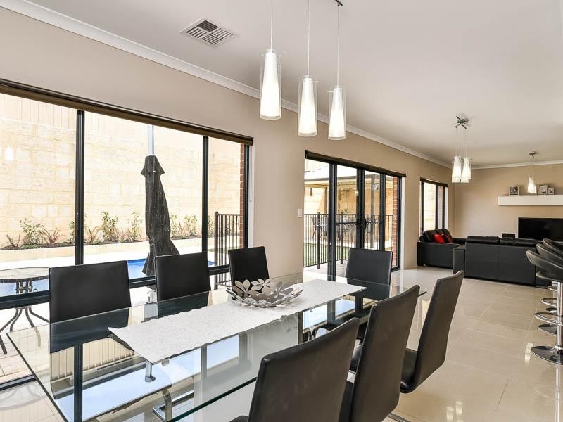 67 Peregrine Circle, Beeliar WA 6164