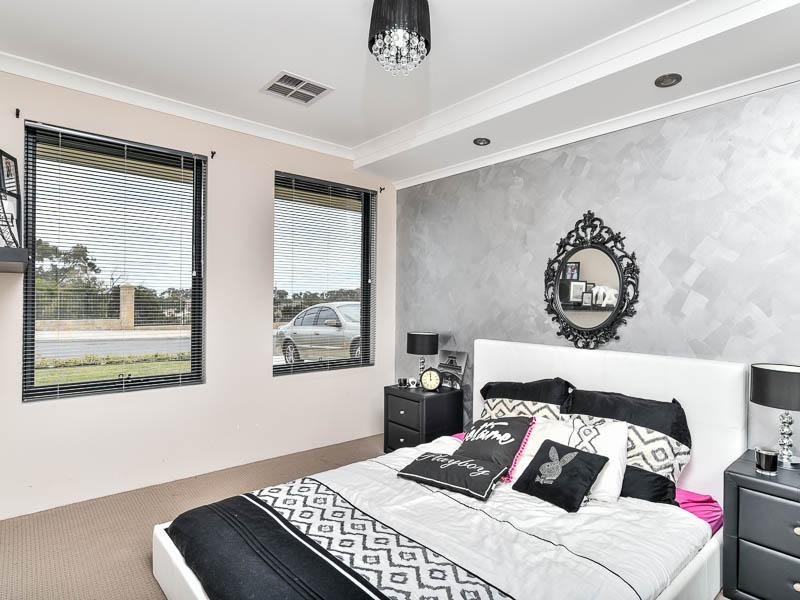 67 Peregrine Circle, Beeliar WA 6164