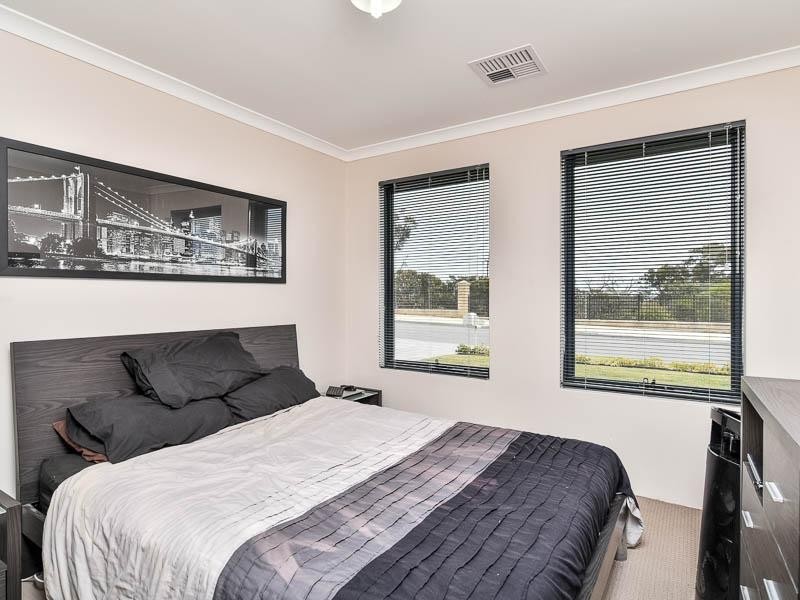 67 Peregrine Circle, Beeliar WA 6164