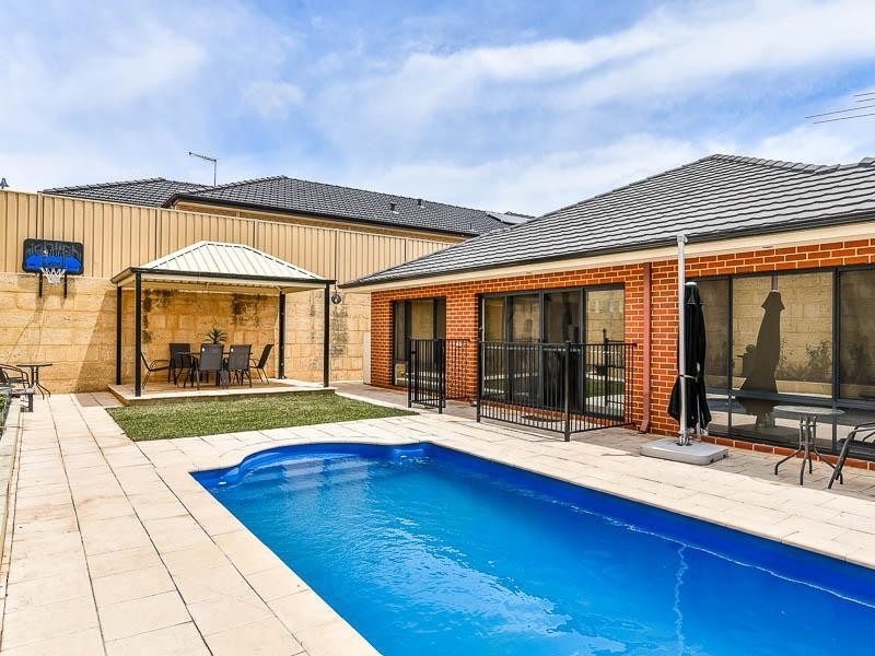 67 Peregrine Circle, Beeliar WA 6164