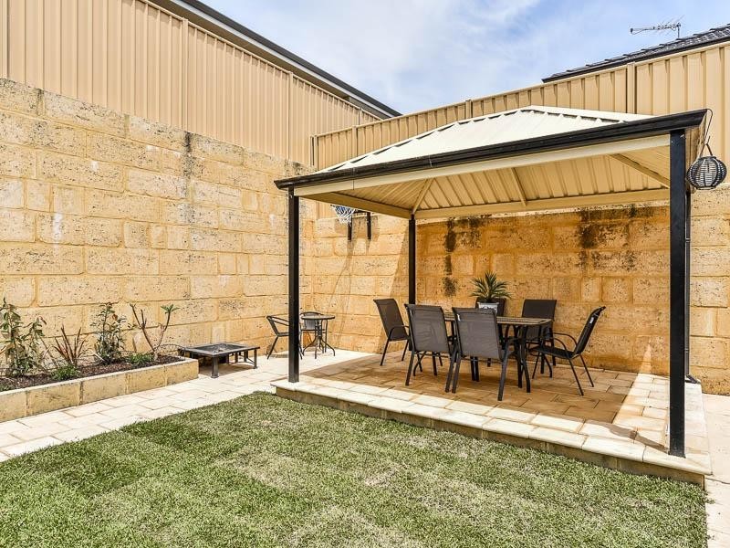 67 Peregrine Circle, Beeliar WA 6164