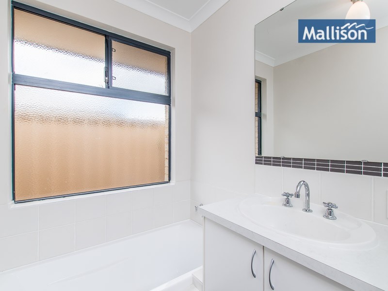 19 Dewsbury Drive, Bertram WA 6167