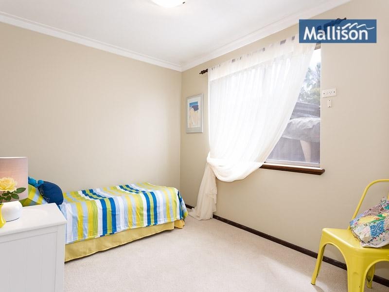 61 Endeavour Ave, Bull Creek WA 6149