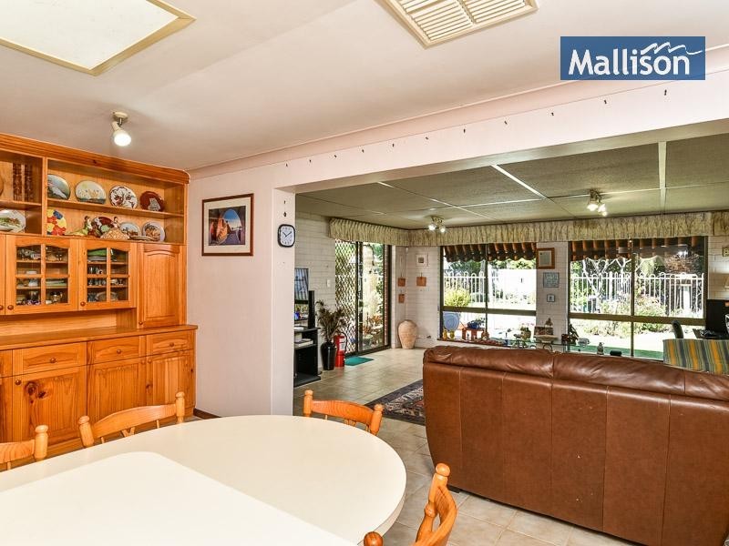 7 Levine Court, Thornlie WA 6108