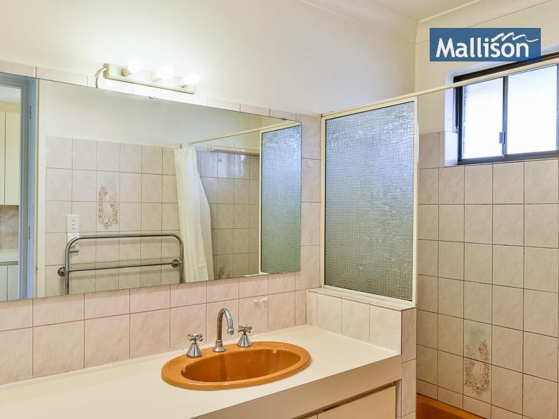 7 Levine Court, Thornlie WA 6108