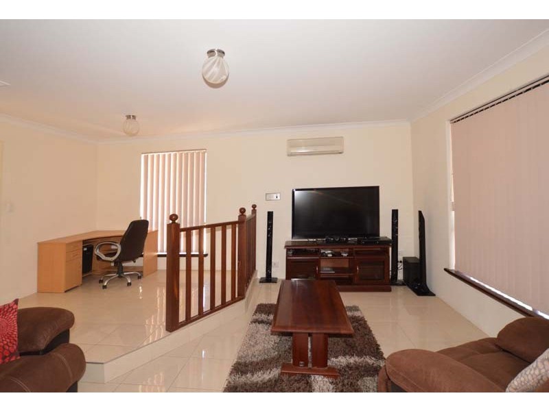 4 Bomaria Close, South Lake WA 6164