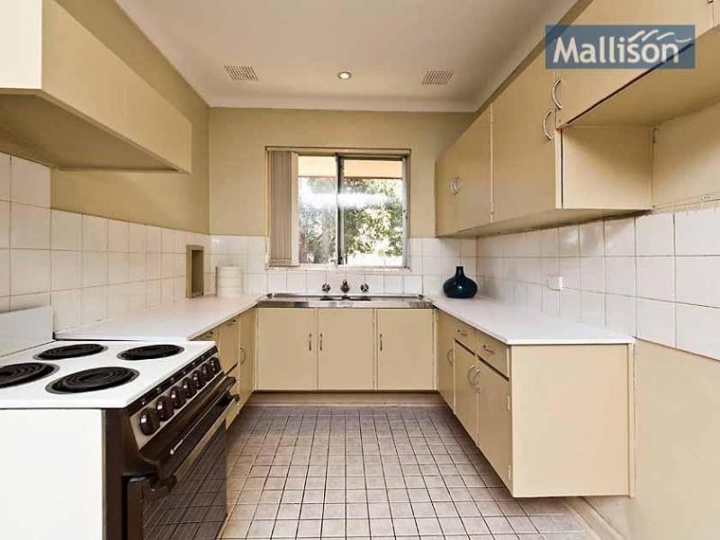 9/25 Manning Road, Como WA 6152