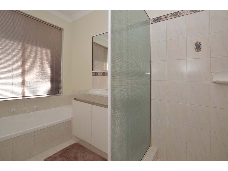 33 Treetop Circle, Canning Vale WA 6155