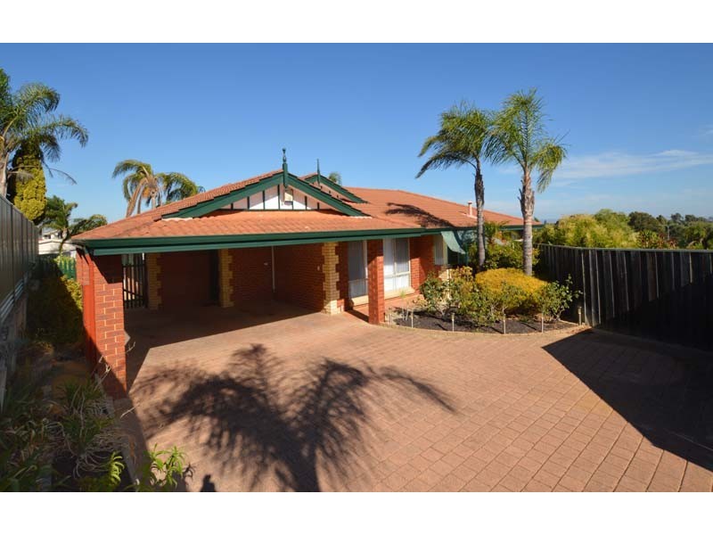 33 Treetop Circle, Canning Vale WA 6155