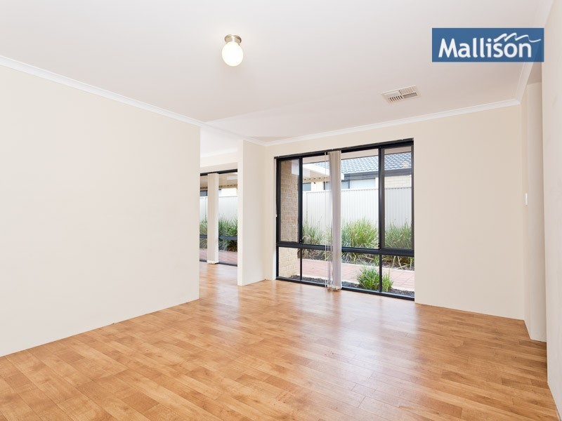 12 Napoleon Way, Bertram WA 6167