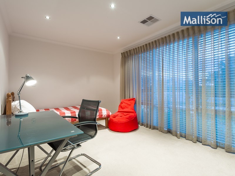 2 Labatt Gardens, Wandi WA 6167