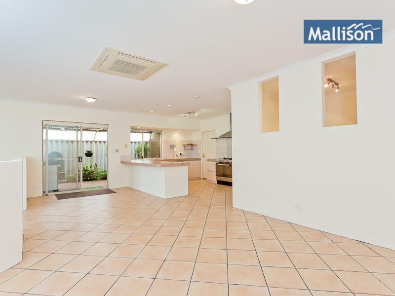 27 Hawkesbury Retreat, Atwell WA 6164