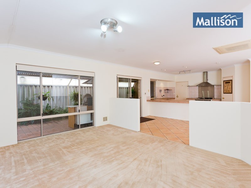 27 Hawkesbury Retreat, Atwell WA 6164