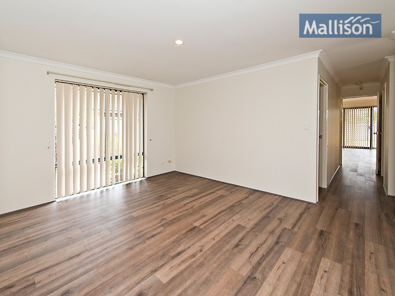 8 Holton Way, Cannington WA 6107