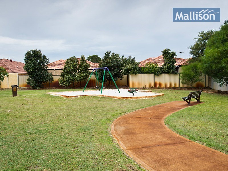 8 Holton Way, Cannington WA 6107
