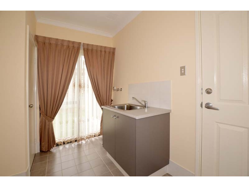 17 Archdale Loop, Piara Waters WA 6112