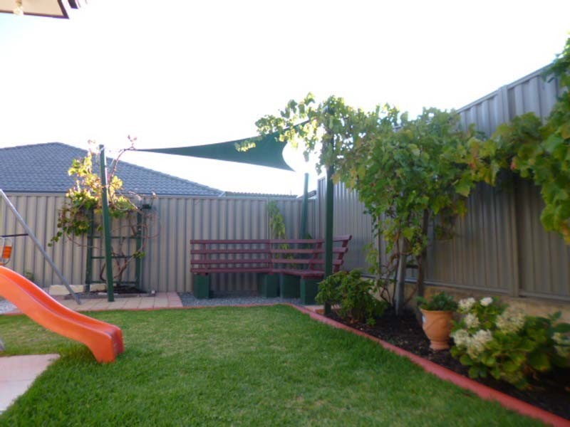 17 Archdale Loop, Piara Waters WA 6112