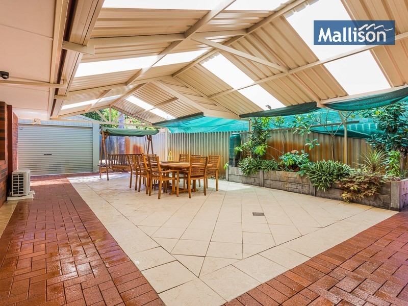 22 Nicholls Crescent, Bull Creek WA 6149