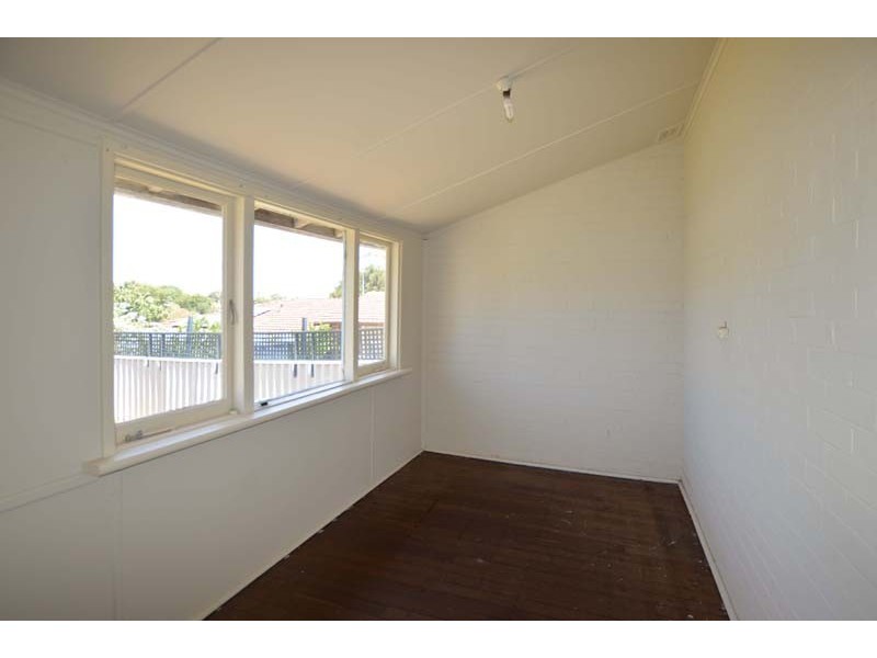 55 Winterfold Road, Hamilton Hill WA 6163