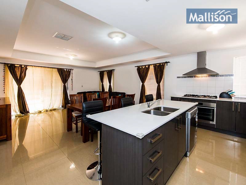 15 Flynn Street, Canning Vale WA 6155